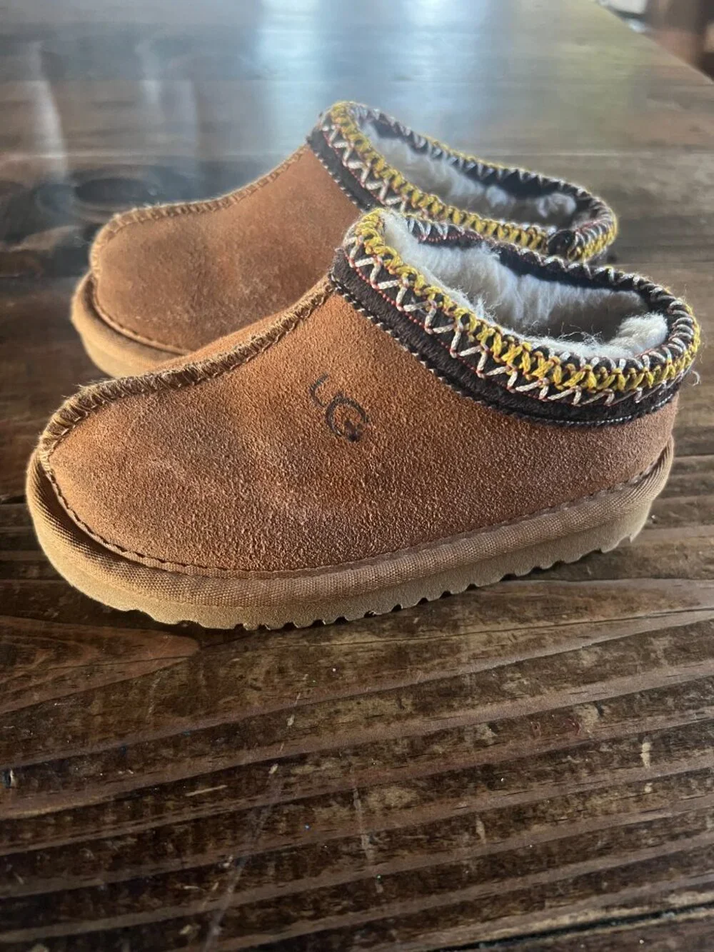 Little Girls UGG SIZE 4